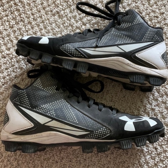 Baseball Cleats - Picture 4 of 8